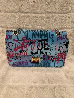 Blue Graffiti-Print Chain Shoulder Bag